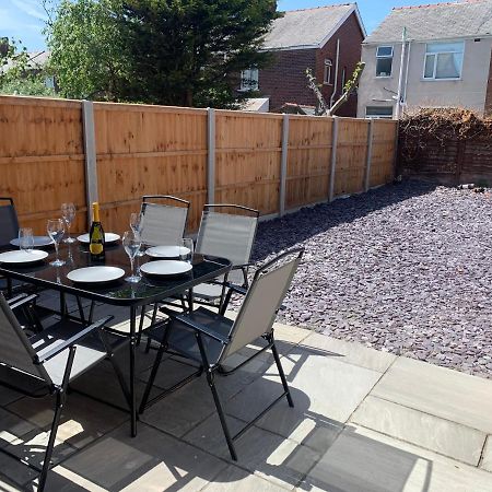Modern Fully Refurbished 3 Bedroom Home Blackpool Esterno foto