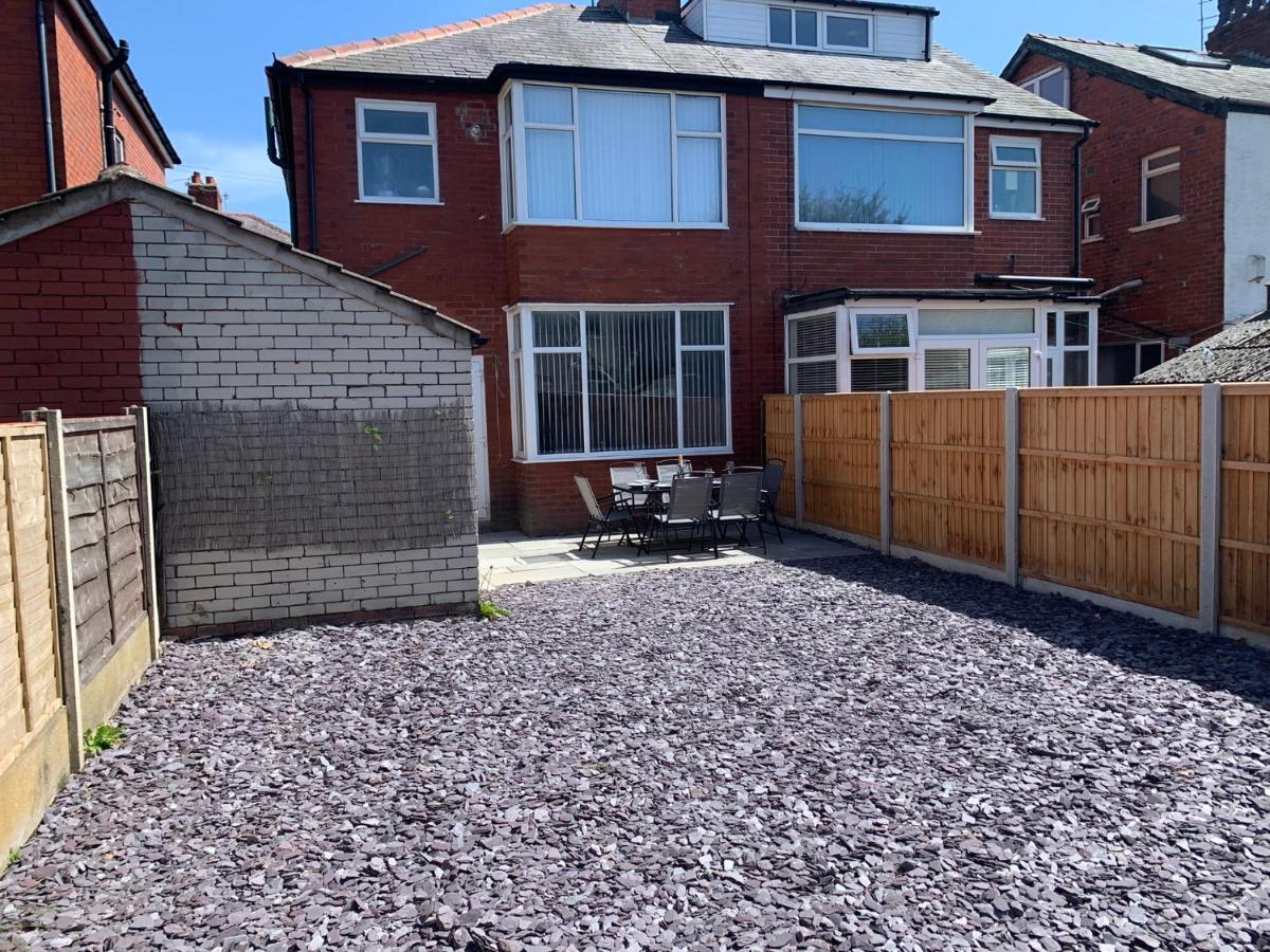 Modern Fully Refurbished 3 Bedroom Home Blackpool Esterno foto